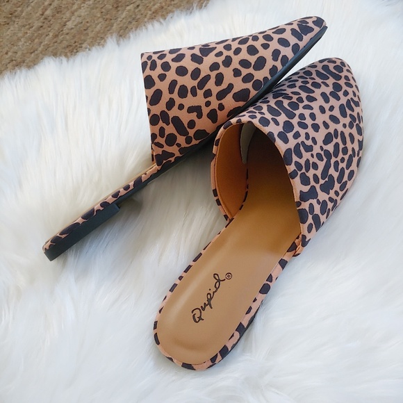 𝔹𝕆𝔾𝕆 🚨 FEW SIZES LEFT! Qupid Leopard Animal Print Mules - Picture 4 of 5